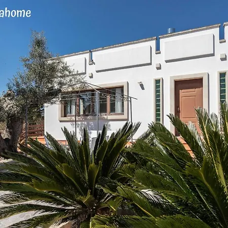 Villa Silvia con piscina e spa Taviano (Lecce)