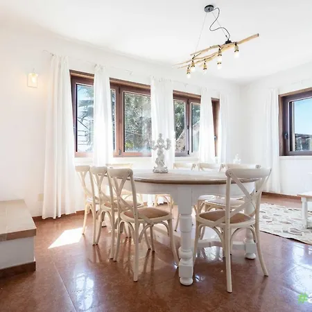Villa Silvia con piscina e spa *