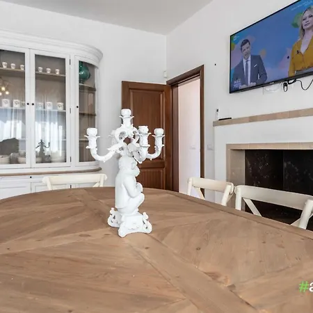 Appartamento Villa Silvia con piscina e spa *